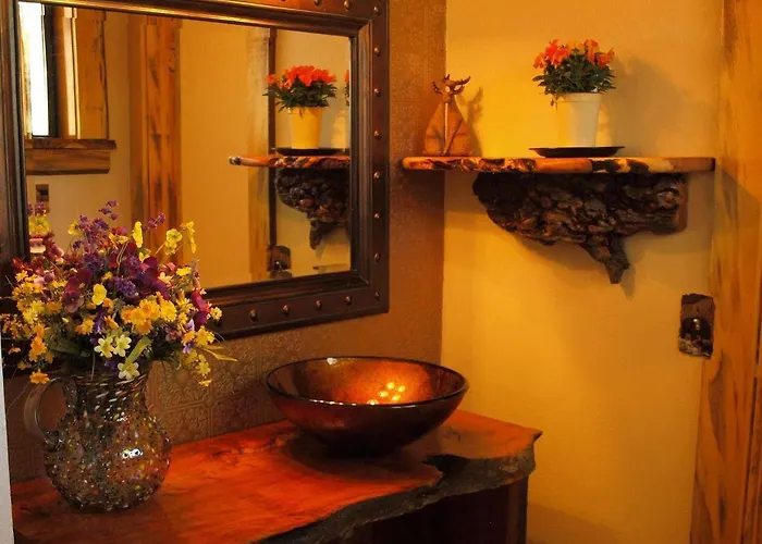 Whispering Pines Bed & Breakfast Flagstaff
